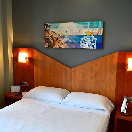 אבילס Hotel Alda Palacio Valdes מראה חיצוני תמונה