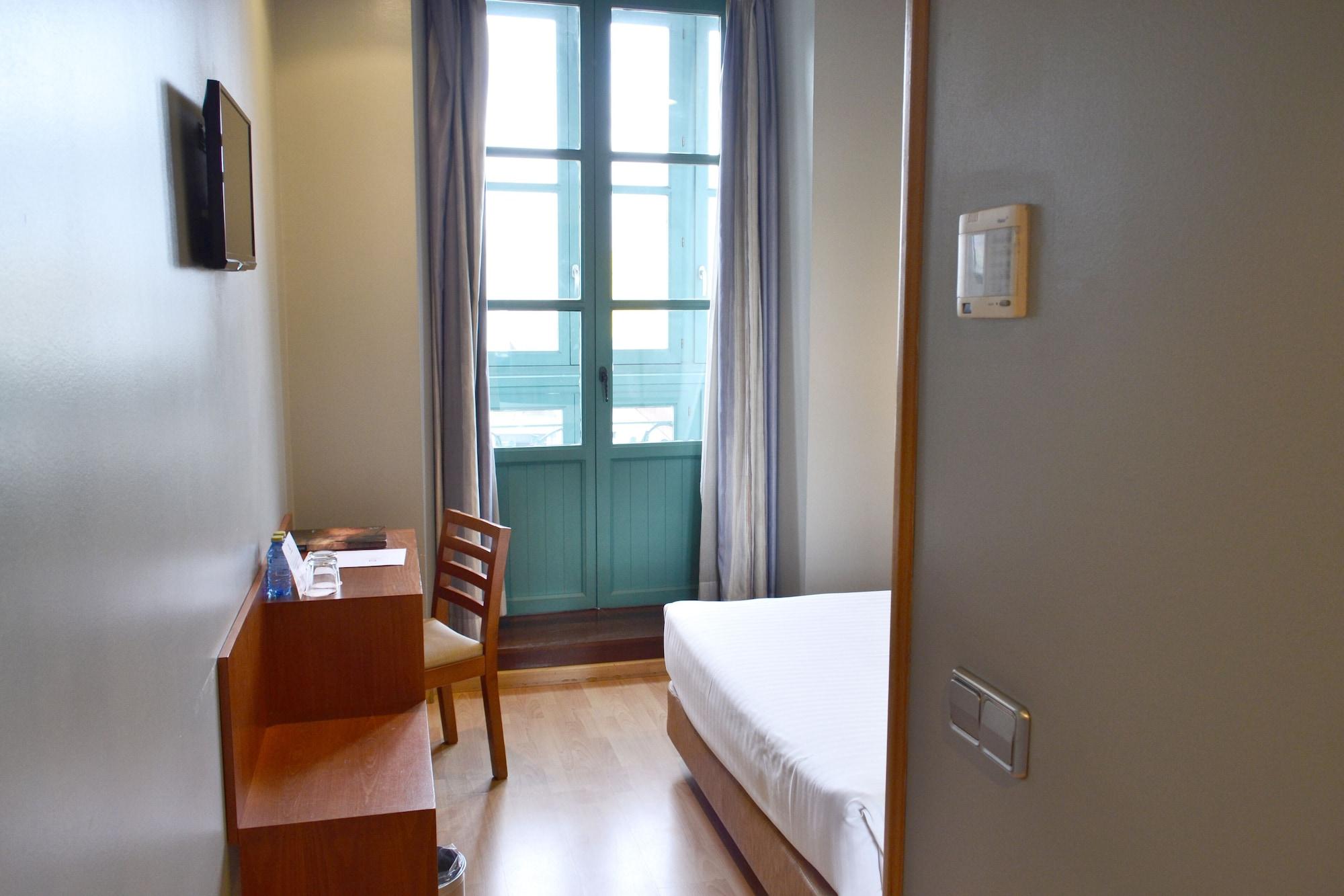 אבילס Hotel Alda Palacio Valdes מראה חיצוני תמונה