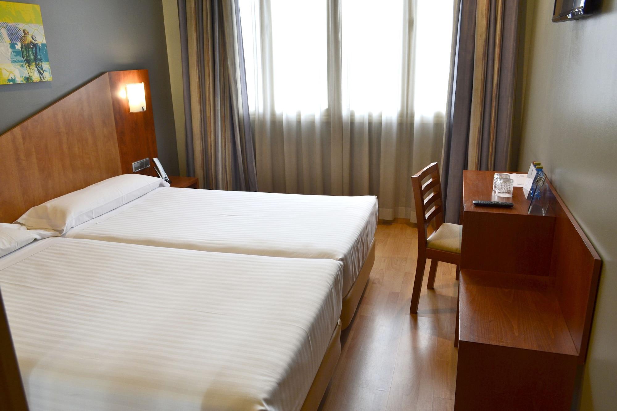 אבילס Hotel Alda Palacio Valdes מראה חיצוני תמונה