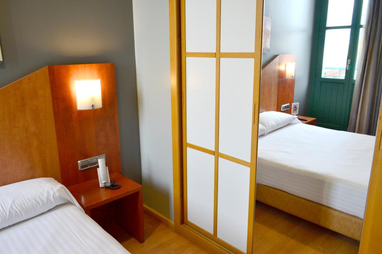 אבילס Hotel Alda Palacio Valdes מראה חיצוני תמונה