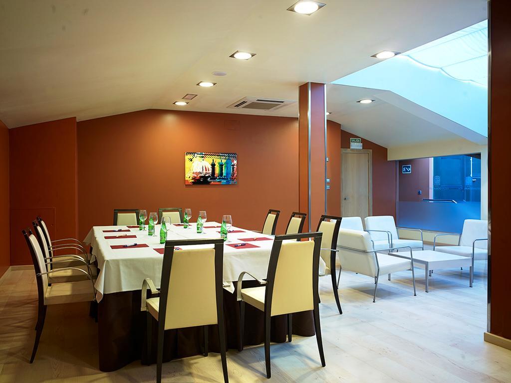 אבילס Hotel Alda Palacio Valdes מראה חיצוני תמונה