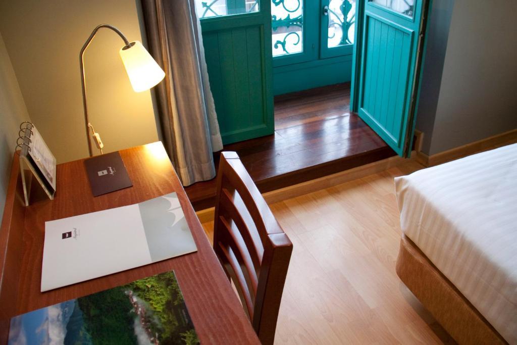 אבילס Hotel Alda Palacio Valdes מראה חיצוני תמונה