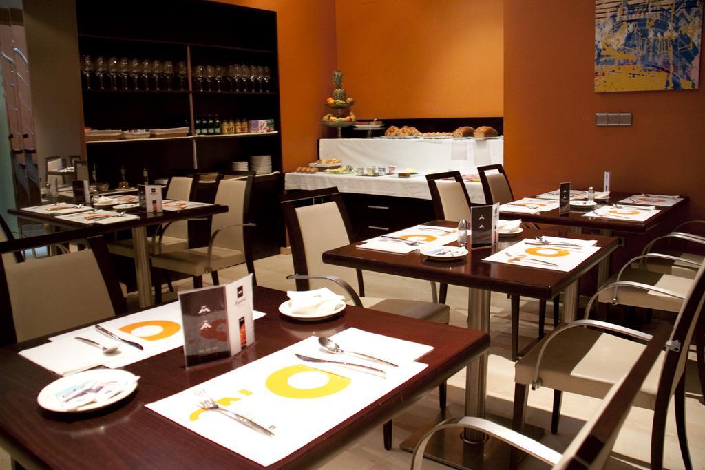 אבילס Hotel Alda Palacio Valdes מראה חיצוני תמונה