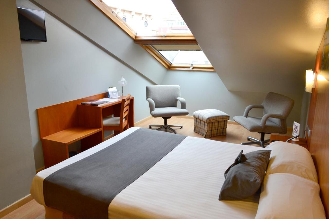 אבילס Hotel Alda Palacio Valdes מראה חיצוני תמונה