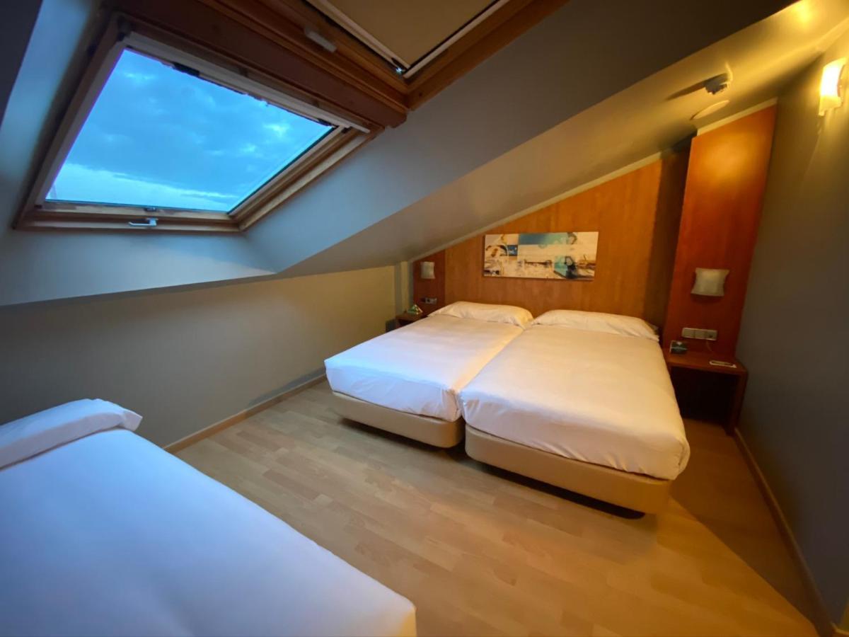 אבילס Hotel Alda Palacio Valdes מראה חיצוני תמונה